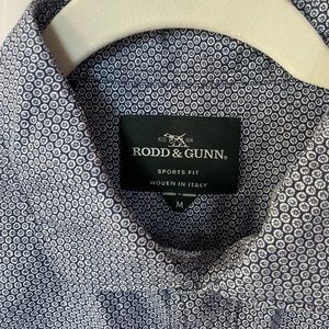 Rodd and Gunn button down long sleeve shirt